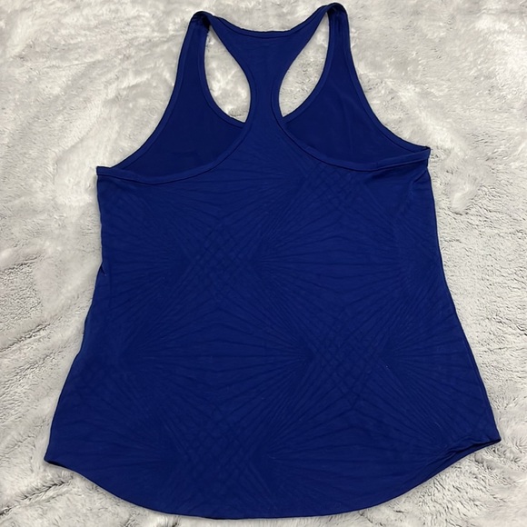3 Nike tank tops - Picture 5 of 12
